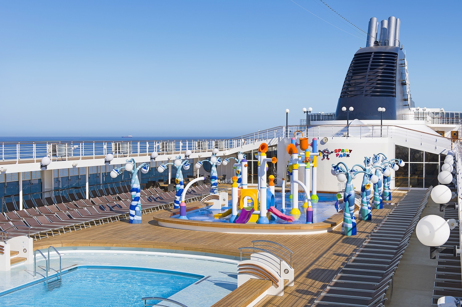 Бассейны и джакузи